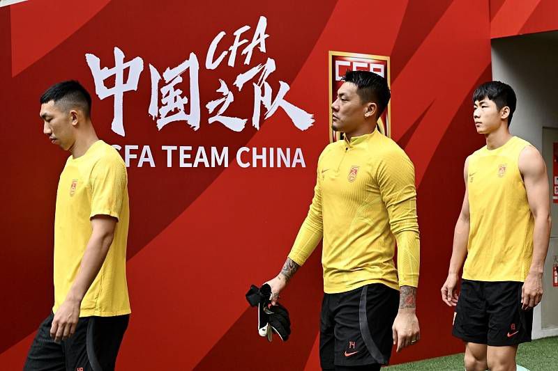 最终，《星战9》的时长被定格在了2小时21分钟，虽然短于2小时35分钟的预计时长，但依旧为新三部曲中最长的影片